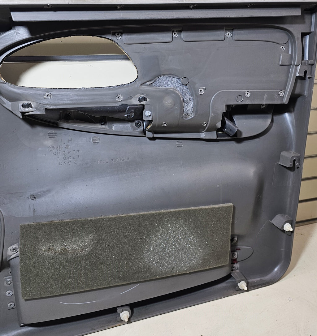 🔥02-09 CHEVY TRAILBLAZER Door Panel  Front LEFT&RIGHT Set2 armrest GRAY DK G D8
