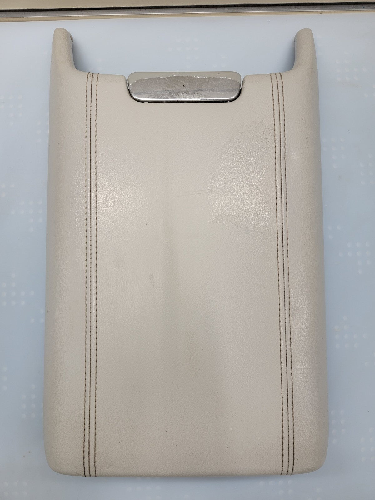 2003 - 2006 Lincoln Navigator Center Console Lid Armrest Dove Leather TAN L18