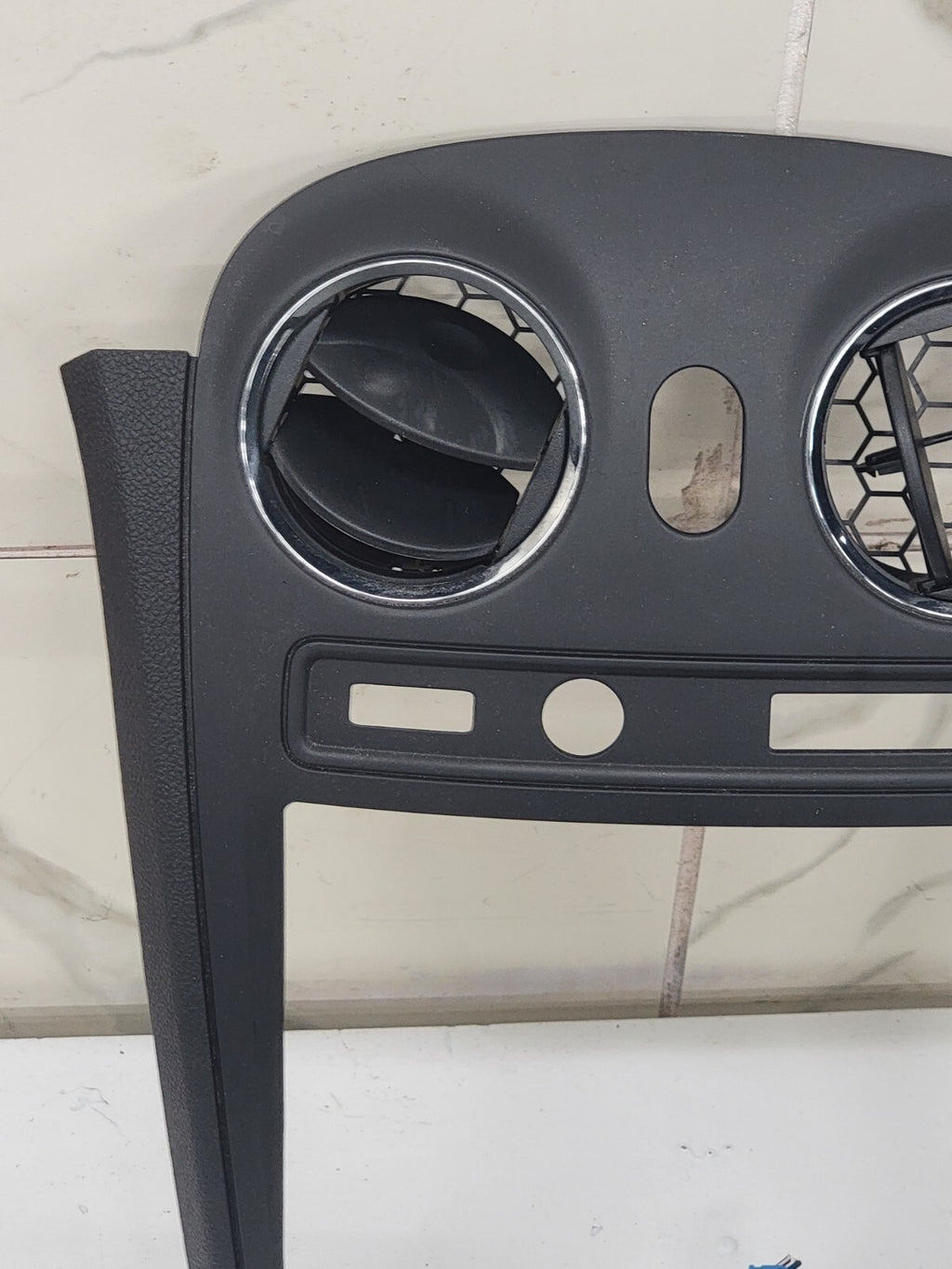 🔥2006-2011 Chevrolet HHR BLACK  Center Dash Radio Trim w Vents B37