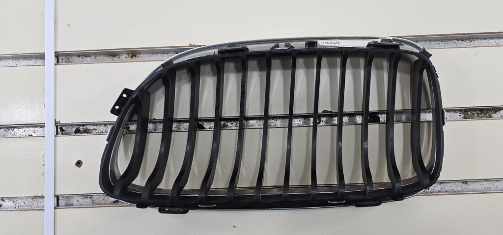 🔥09-12 BMW 3 Series E90 E91 LCI 328i 335i Front Right Passenger Kidney Grille