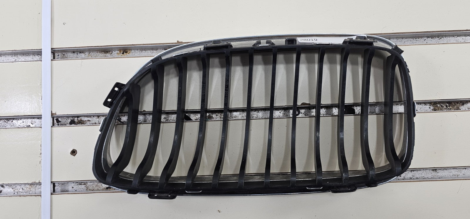 🔥09-12 BMW 3 Series E90 E91 LCI 328i 335i Front Right Passenger Kidney Grille