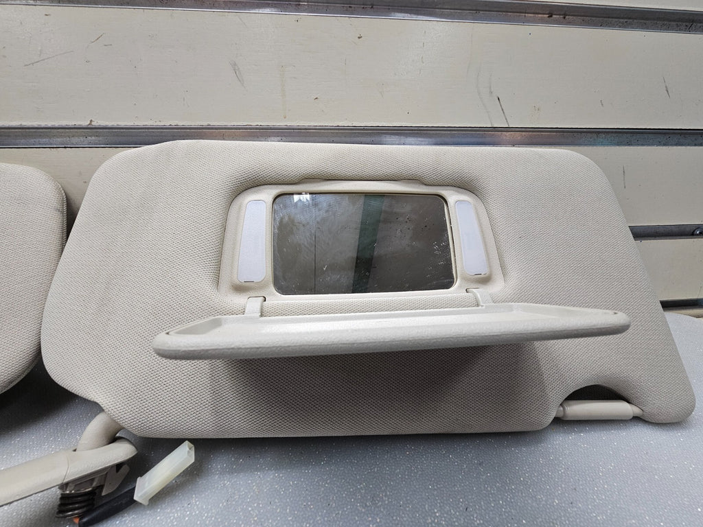 🔥2007-2012 Nissan Altima Sun Visor driver and passenger set gray - lighted OEM