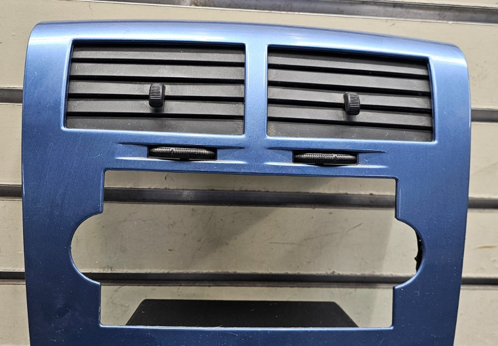 🔥07-09 Dodge CALIBER Dash Radio Center BEZEL Climate Dash Trim Vents BLUE