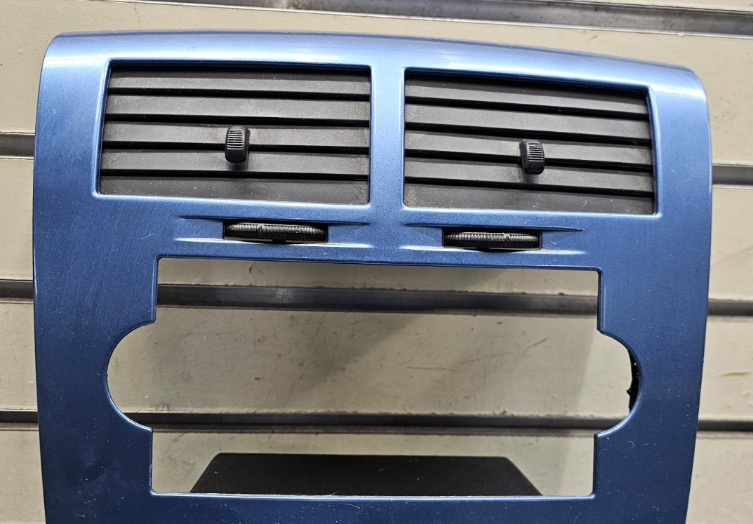 🔥07-09 Dodge CALIBER Dash Radio Center BEZEL Climate Dash Trim Vents BLUE