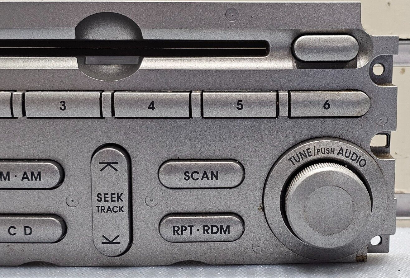 04-05 Mitsubishi ENDEAVOR Dash AM FM Radio CD Player Control Stereo Assembly OEM
