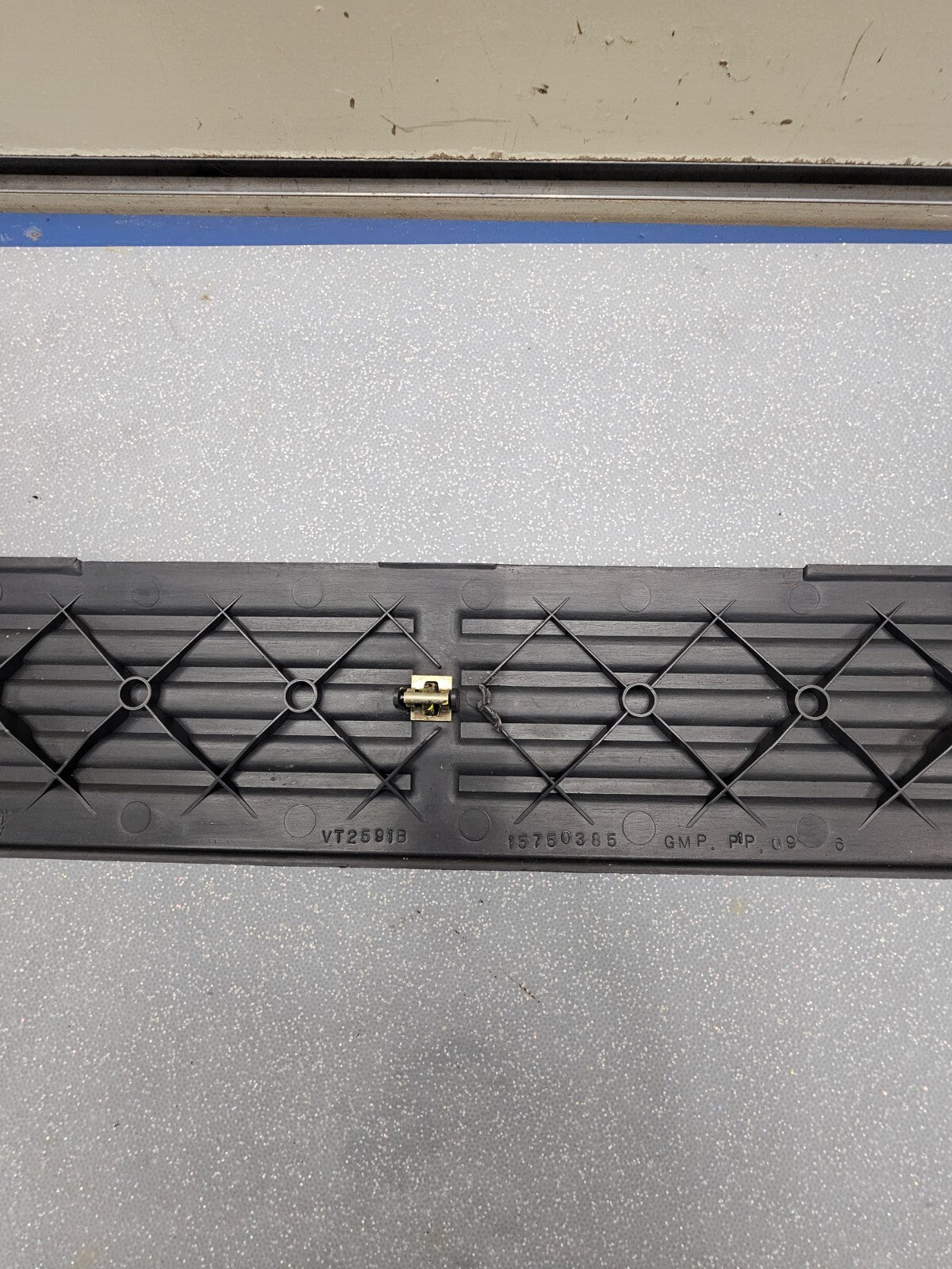 🔥99-06 SILVERADO SIERRA LEFT/RIGHT REAR CREW CAB DOOR SILL SCUFF PLATE TRIM OEM