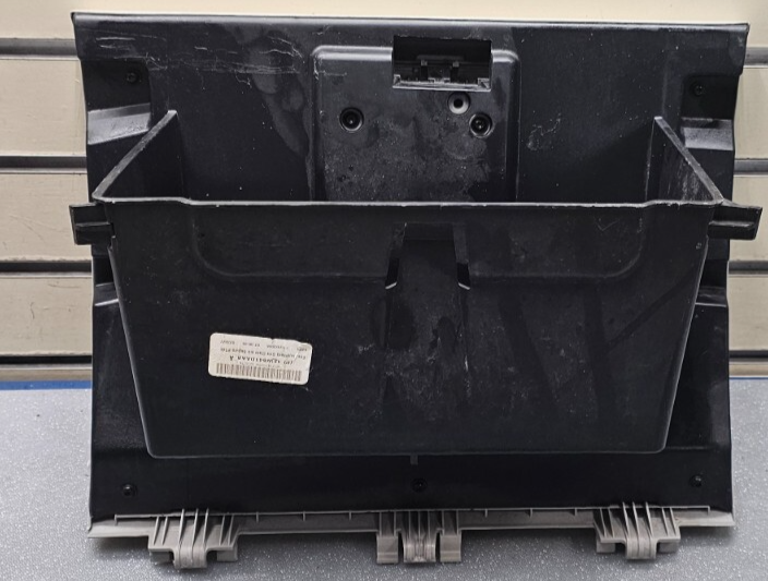 🔥06-08 Dodge Ram Dash Glove Box Storage Compartment Assembly Panel Light Gray