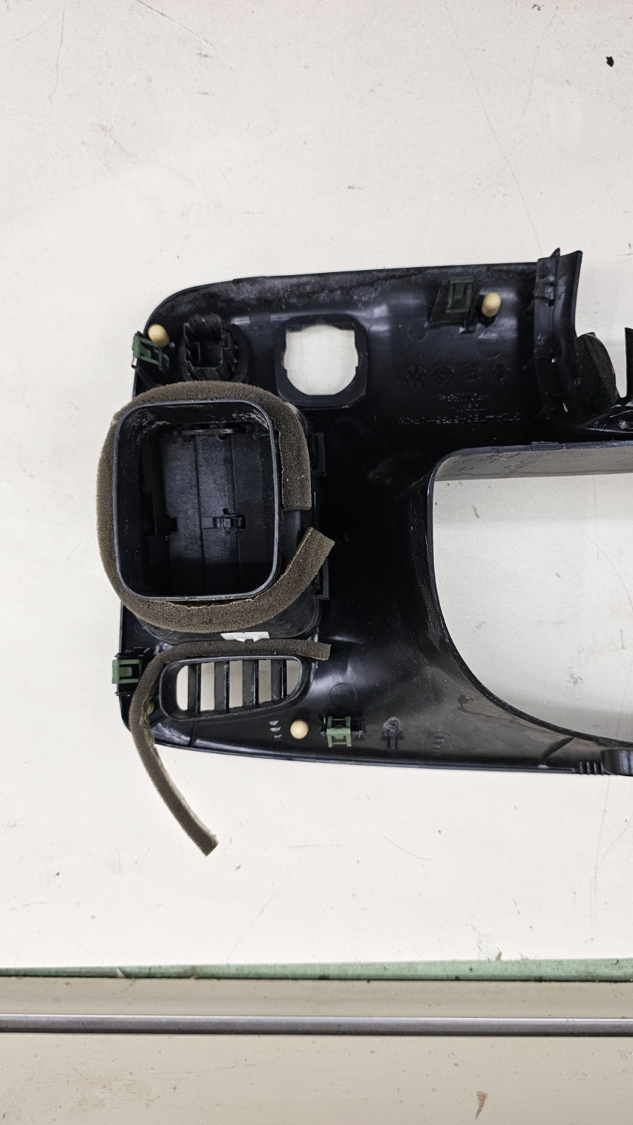 🔥01-06 Tribute Dash Instrument Cluster Speedometer Bezel Trim Panel Black