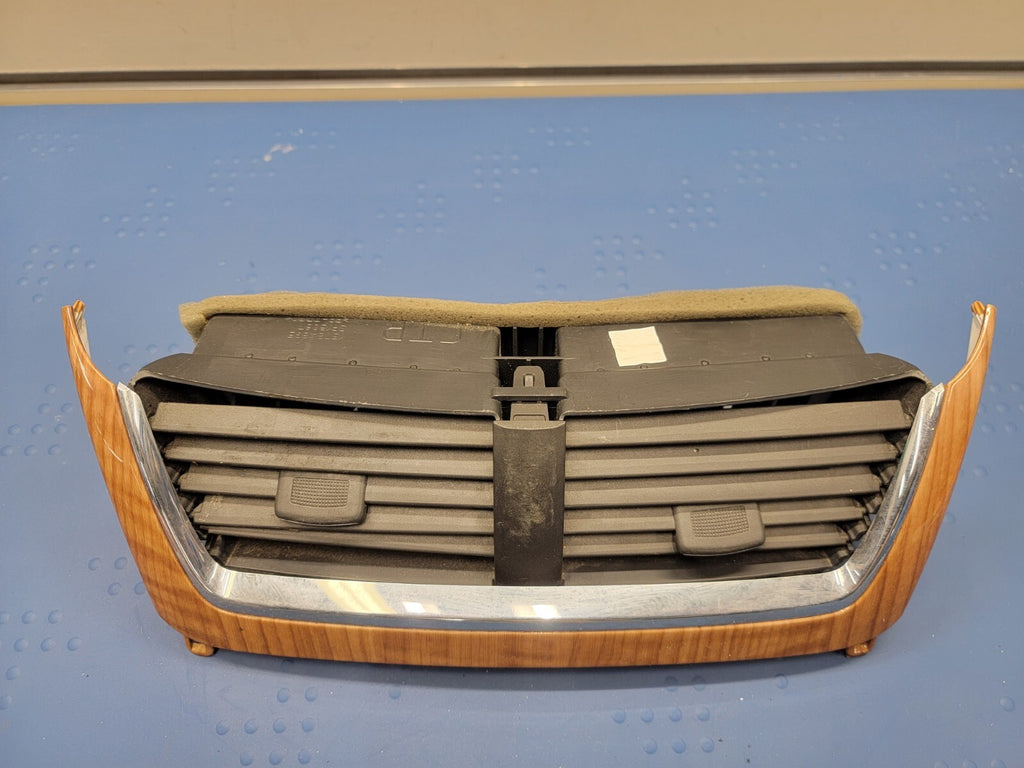 08-12 Chevy MALIBU Dash  AIR VENT Front Center Bezel Trim woodgrain VT46