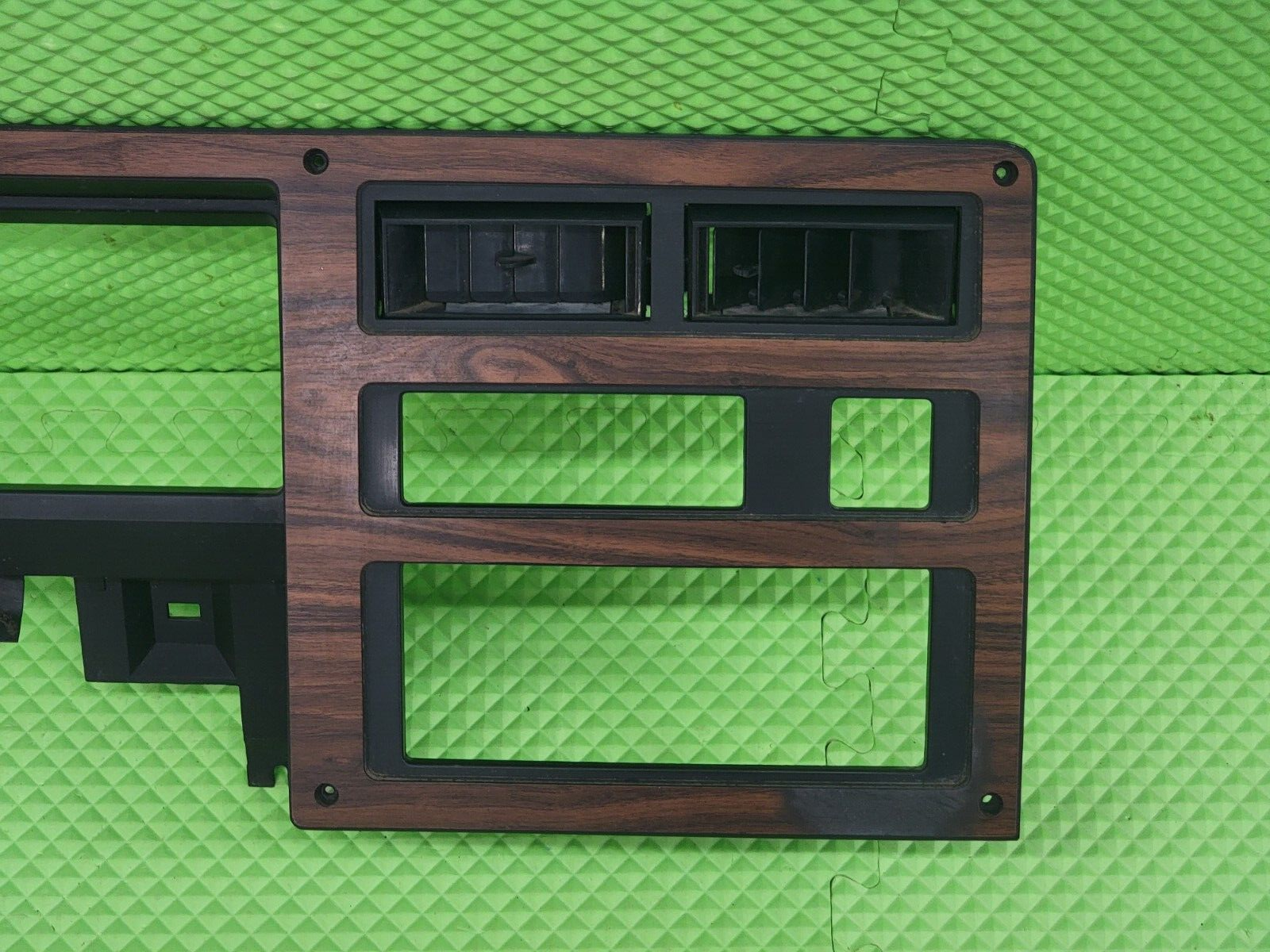 87-96 Dodge Dakota OEM INSTRUMENT CLUSTER DASH SPEEDOMETER TRIM BEZEL WOOD C29
