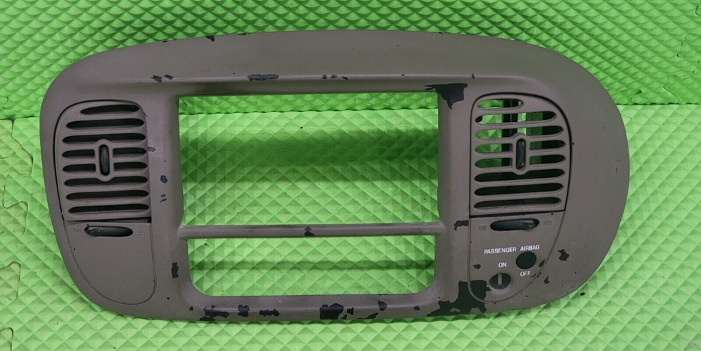 97-03 Ford F150 Center Dash Radio Climate BEZEL Trim Panel🔴AIRBG Line Lt Tan B1