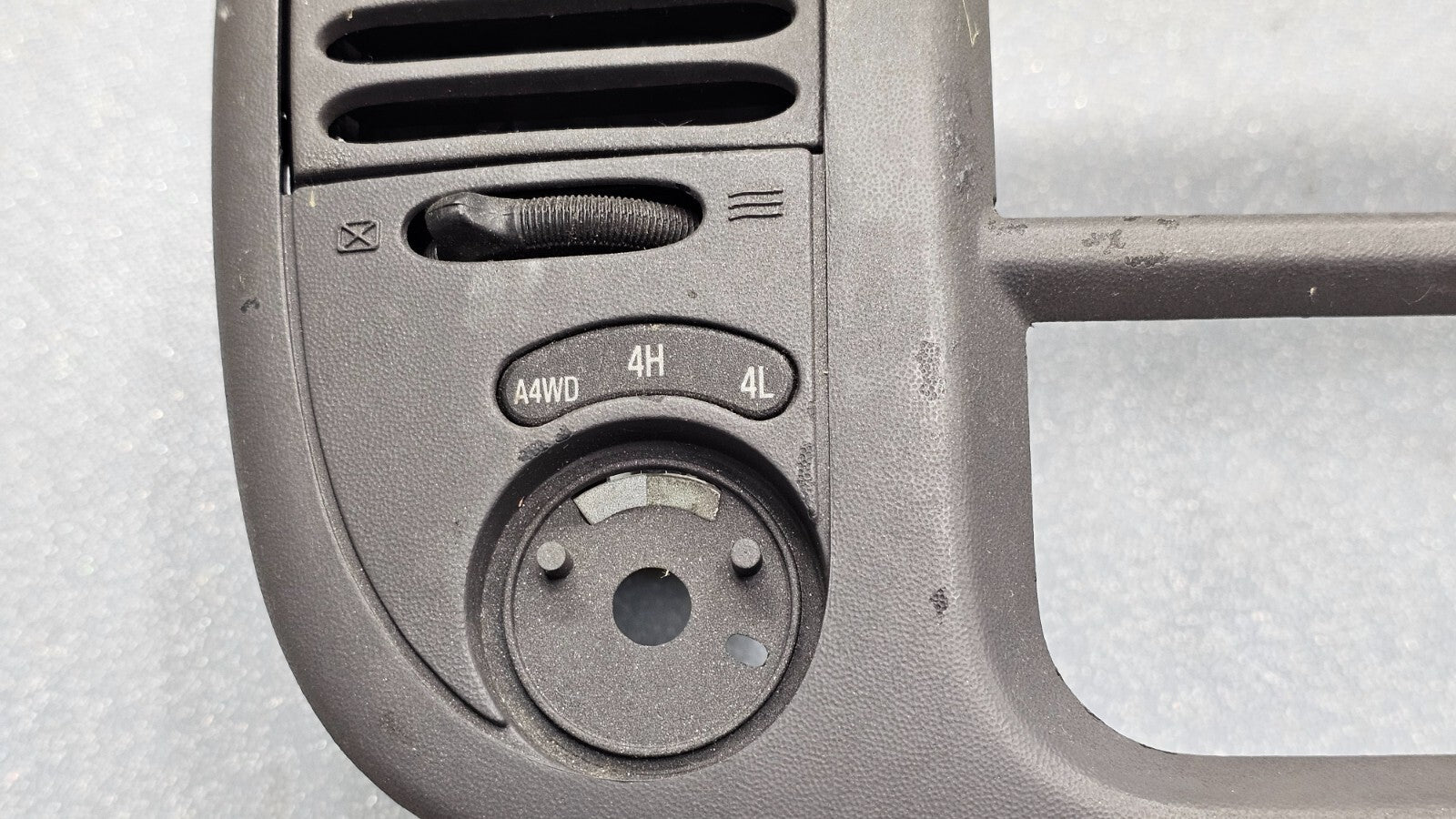 🔥97-03 Ford F150 Center Dash AM FM Radio Climate Trim Stereo BEZEL Panel Gray