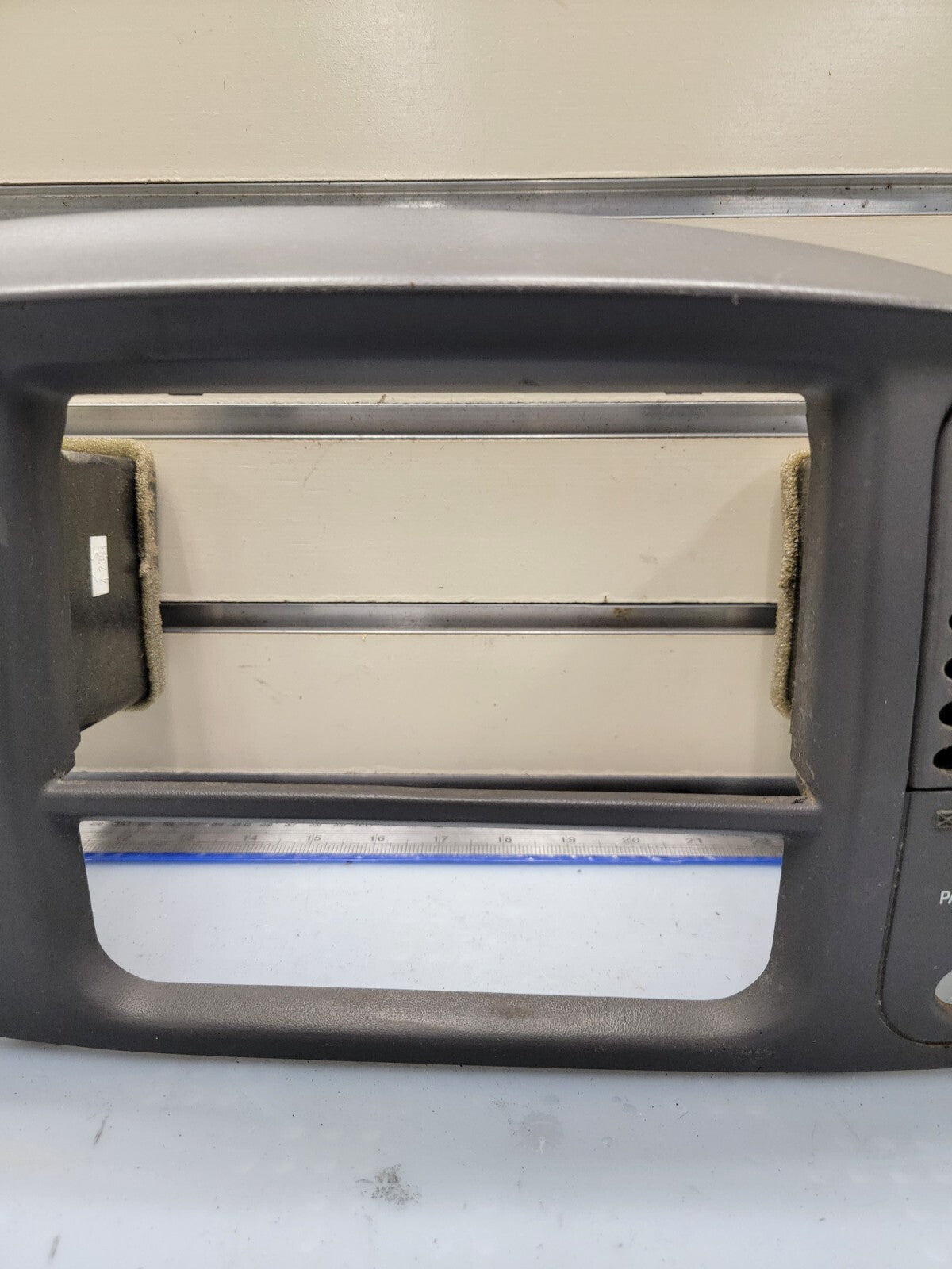 🔥97-03 Ford F150 Center Dash Radio Climate Trim BEZEL Panel AIRBG Line GRAY