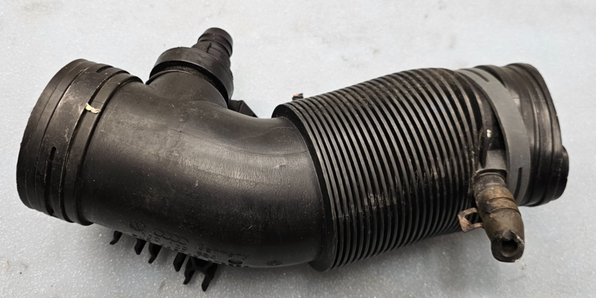 🔥98-01 Volkswagen VW Golf  Jetta Air Intake Tube Hose Connector Pipe Assembly