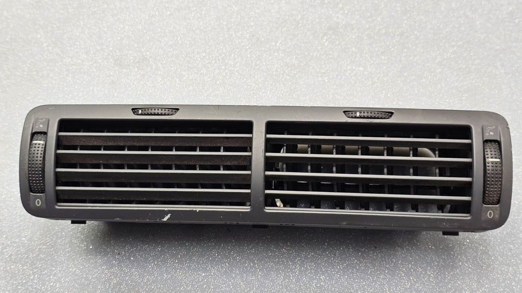 🔥01-05 VW PASSAT DASH CENTER MIDDLE Air AC Vent Heater Conditioning Black