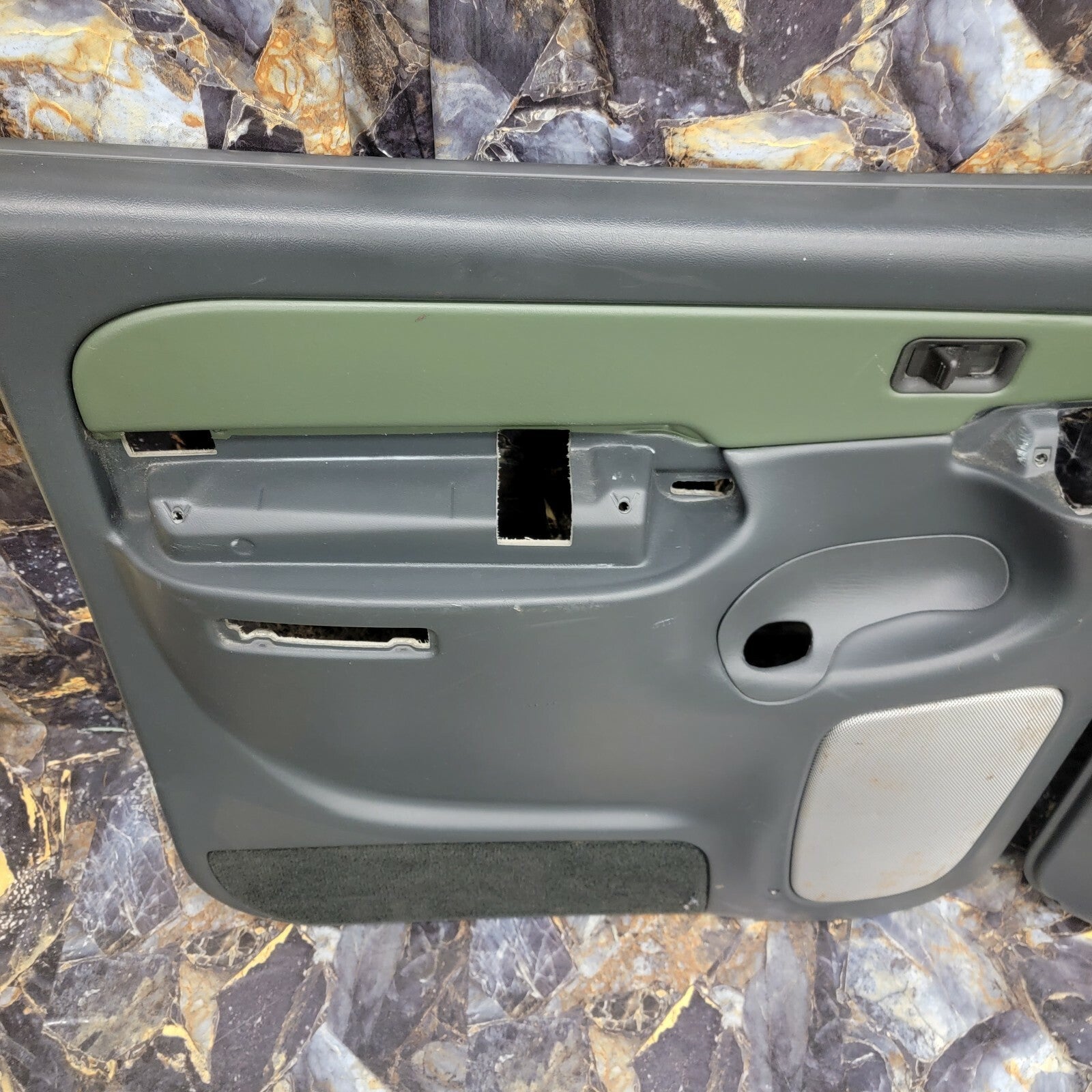 🔥99-06 Chevy Silverado SIERRA Door Panel Rear LEFT /No Arm GRAPHITE GR011 D6