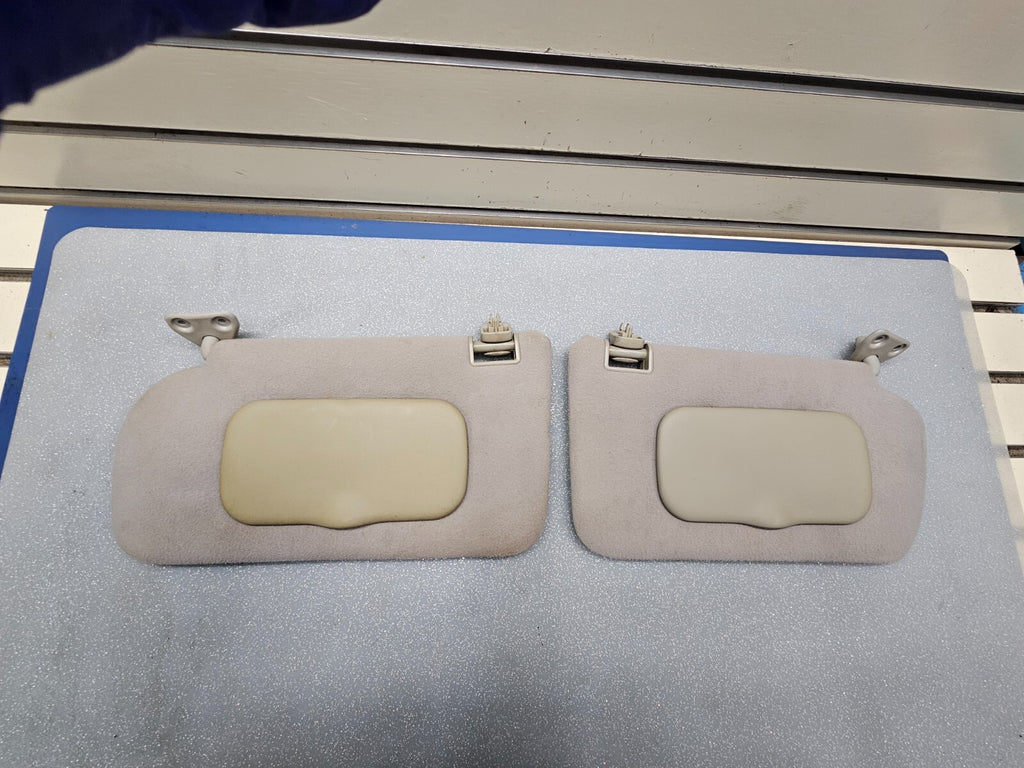 🔥00-06 Nissan Sentra Sun Visor Shade Assembly driver/passenger set with mirror