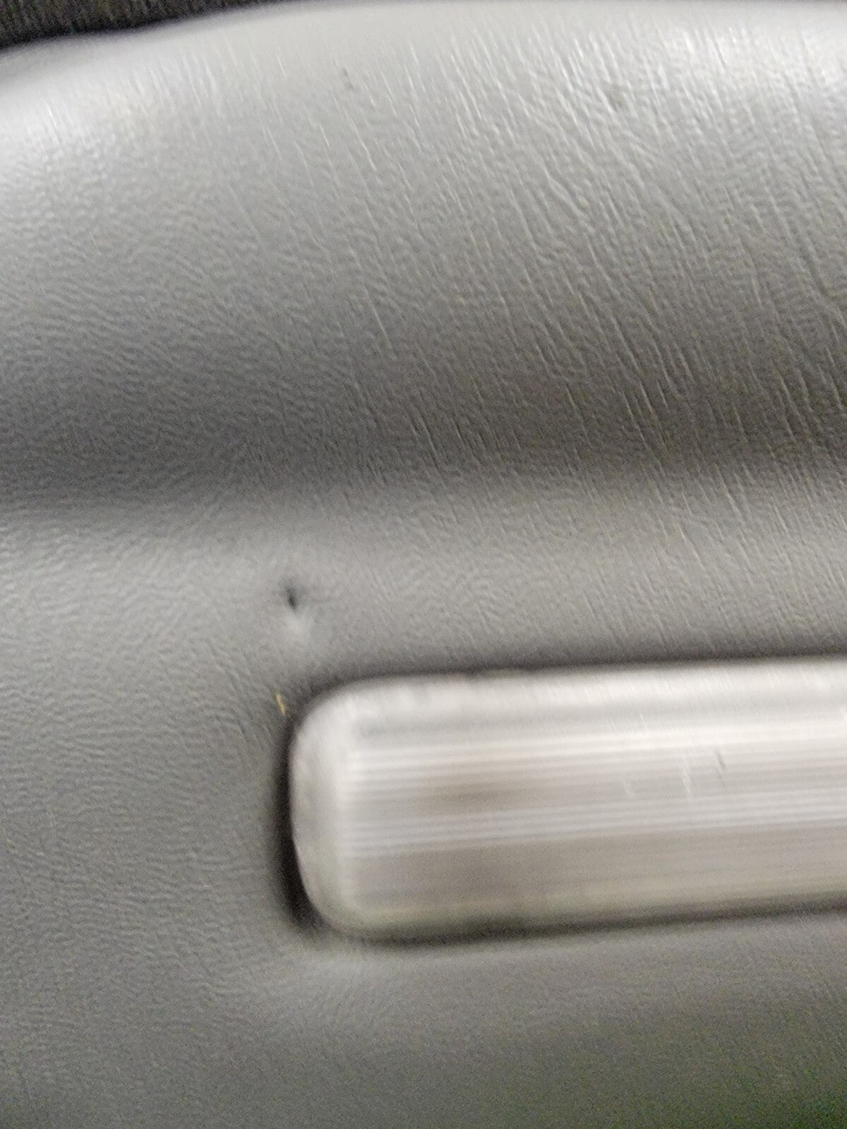 🔥95-99 Chevy GMC Silverado escalade DOOR PANEL Rear RIGHT Auto LIGHT GRAY D2