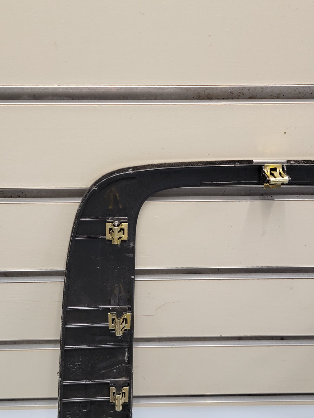 🔥07-13 SUBURBAN TAHOE YUKON CENTER DASH RADIO BEZEL TRIM SILVER
