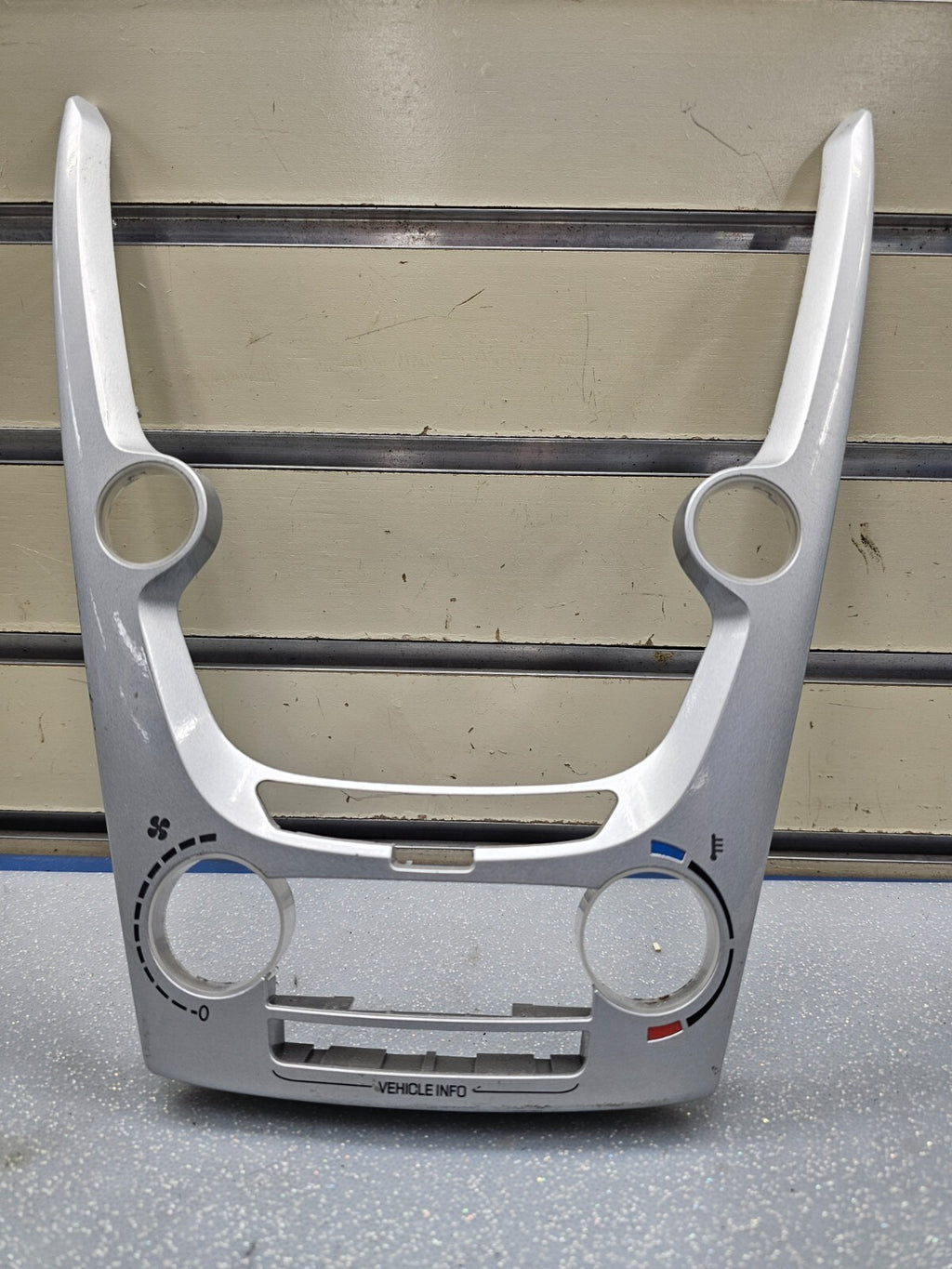 🔥10-11 Chevy Equinox GMC Terrain Radio Face Climate Control Panel Bezel SILVER