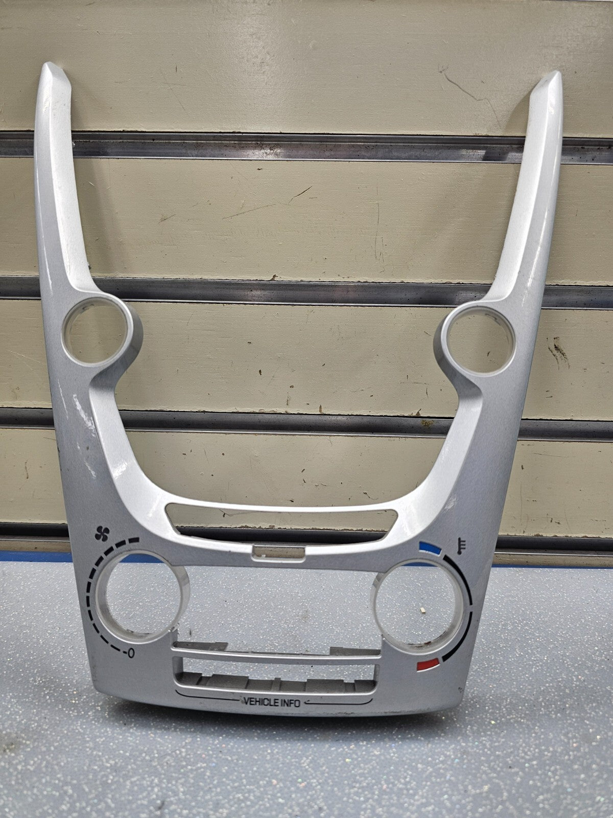 🔥10-11 Chevy Equinox GMC Terrain Radio Face Climate Control Panel Bezel SILVER