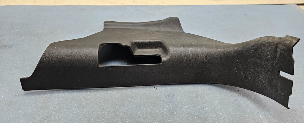 🔥99-06 SILVERADO SIERRA LEFT DRIVER KICK LOWER TRIM PANEL HOOD PROP BLACK