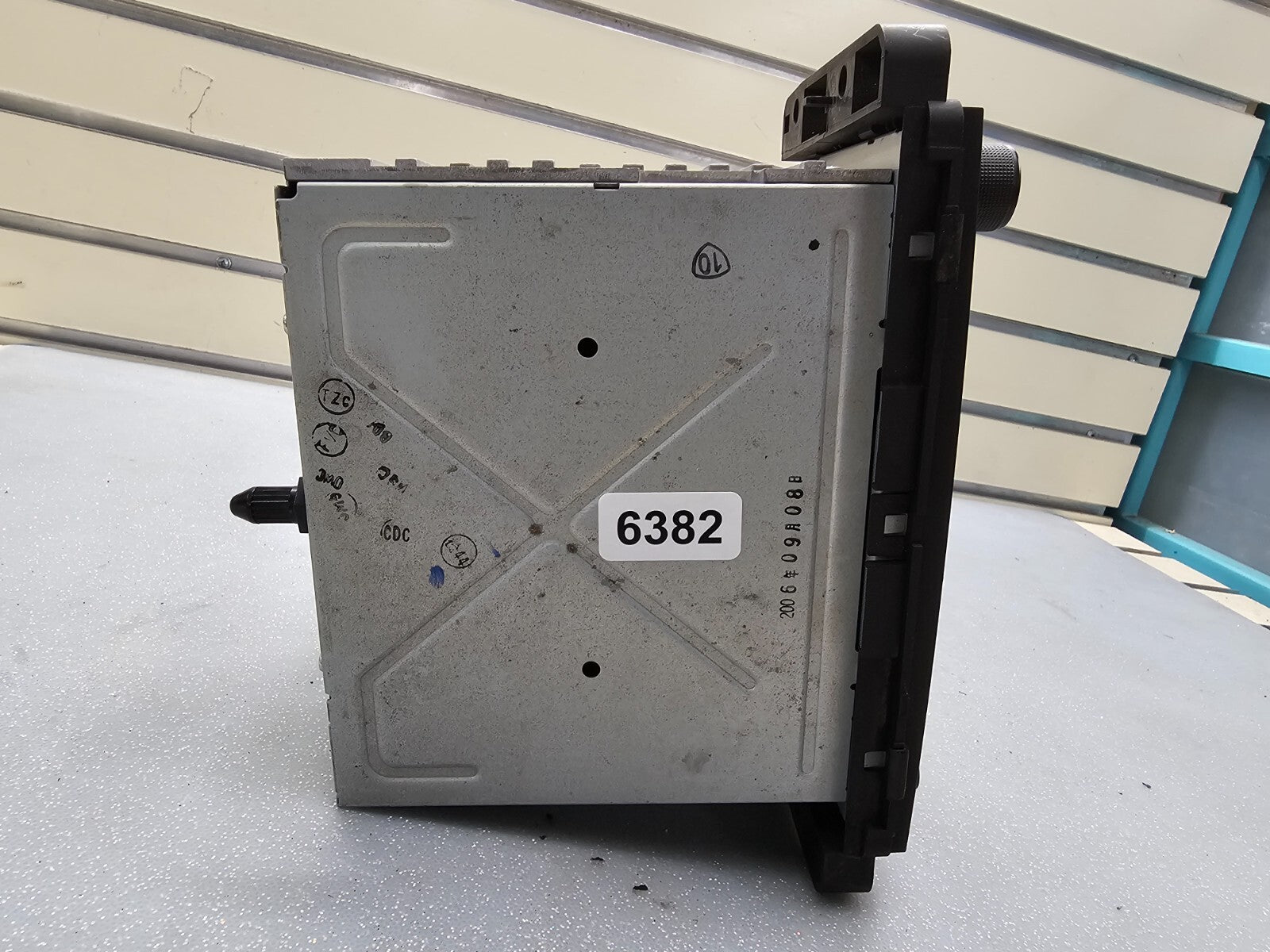 🔥06-08 Chevy Monte Carlo Impala AMFM CD Aux mp3 Input Radio U1C  15850677