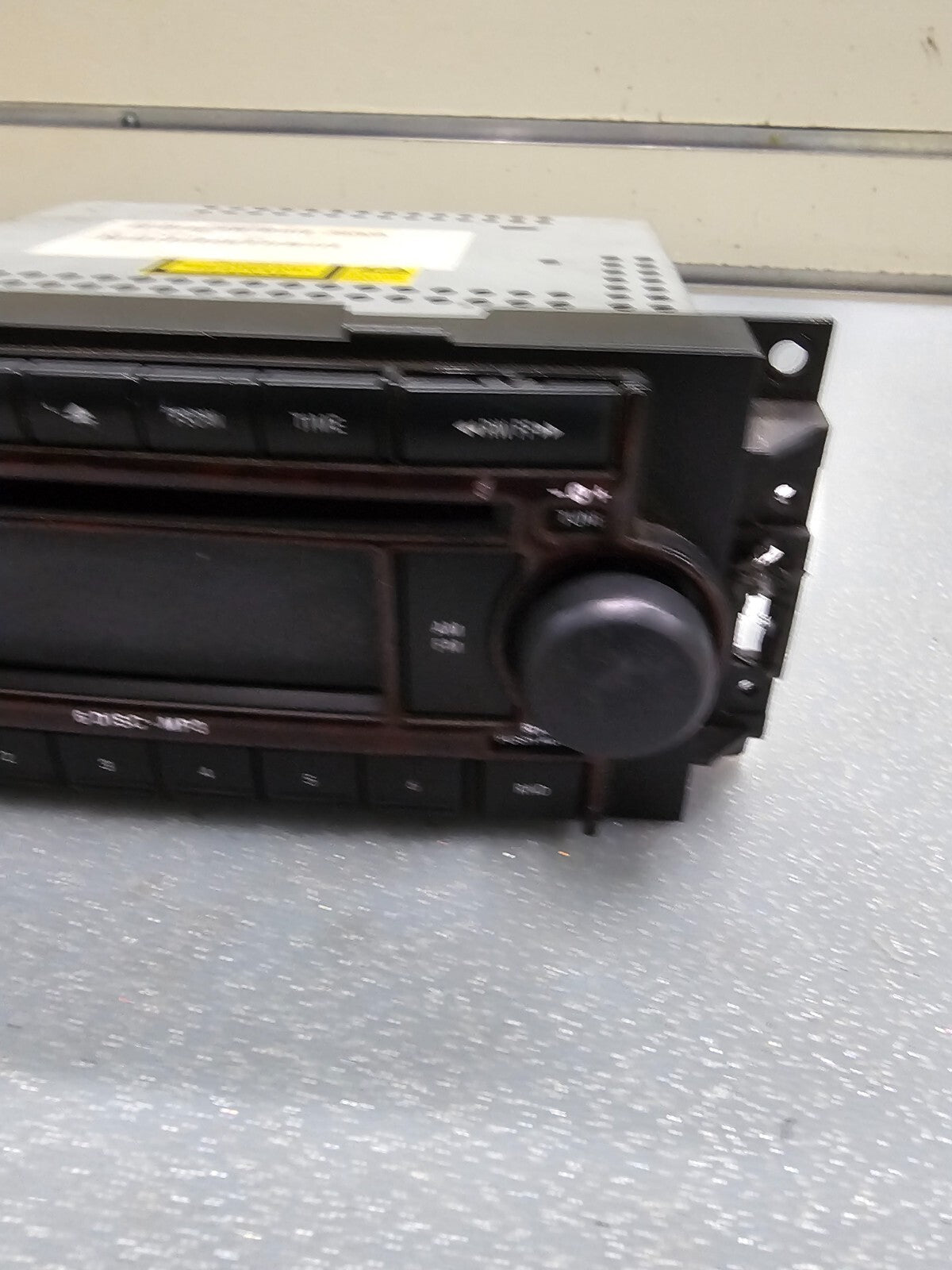 🔥04-10 Jeep Dodge Chrysler Front Dash Radio AM FM CD Aux Input OEM