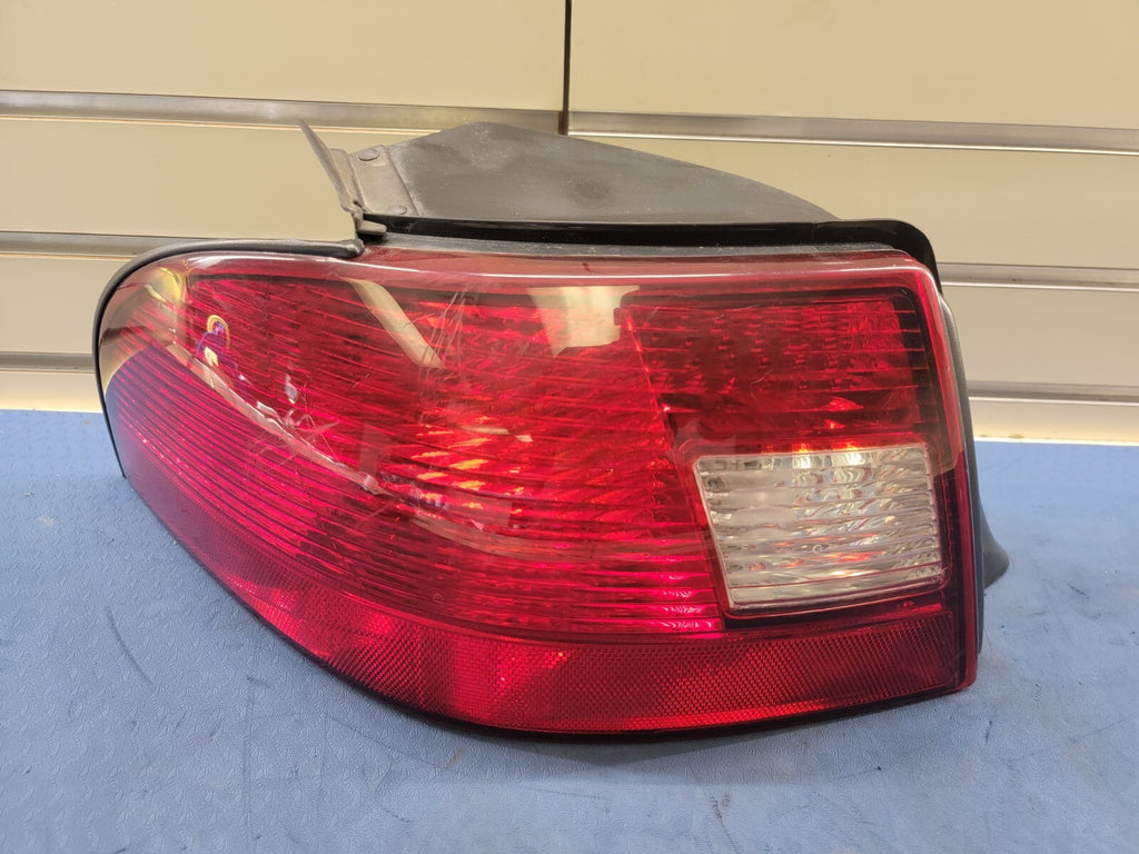 🔥00-03 Mercury Sable driver left Tail Light Sedan Fits YF4Z13405BA