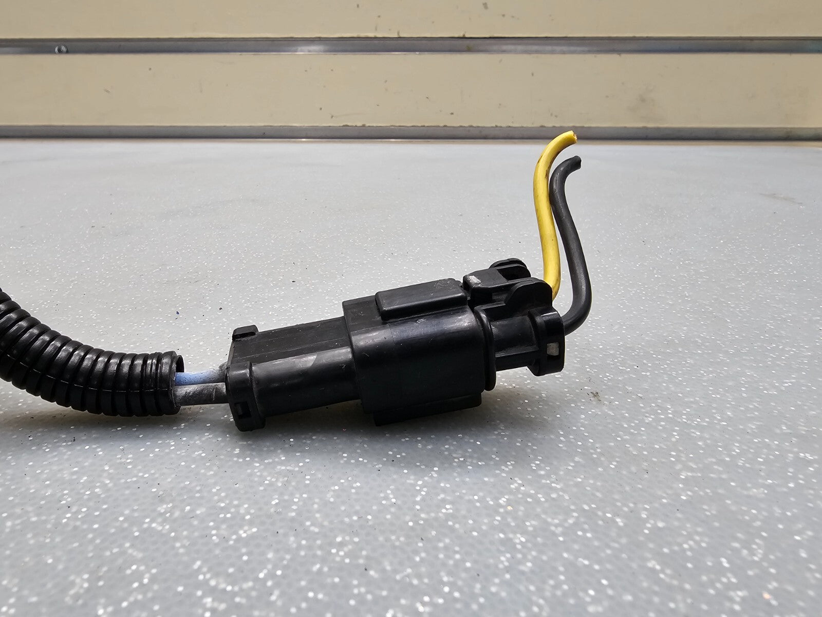 🔥2007-2012 Nissan Versa radiator fan male+female connector