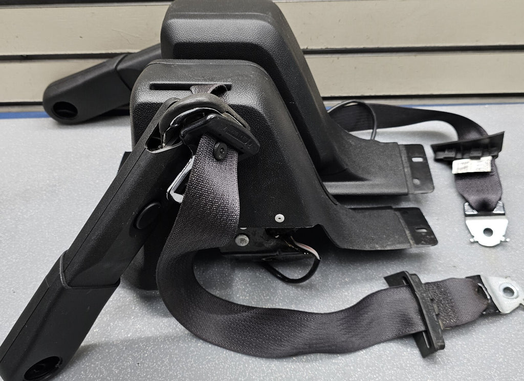 07-13 Chevy Silverado GMC Sierra Yukon Extended Cab Front Seat Belts LEFT/RIGHT