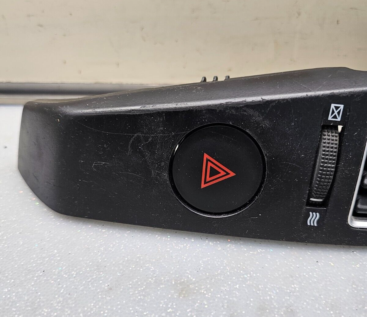 🔥2007-2012 Hyundai Veracruz Driver Left Center Dash AIR Vent
