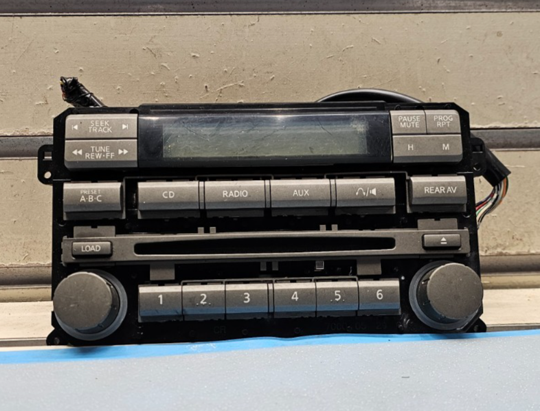 🔥04-08 Armada Titan Center Dash Radio Stereo CD DVD AM FM Trim Panel Black OEM