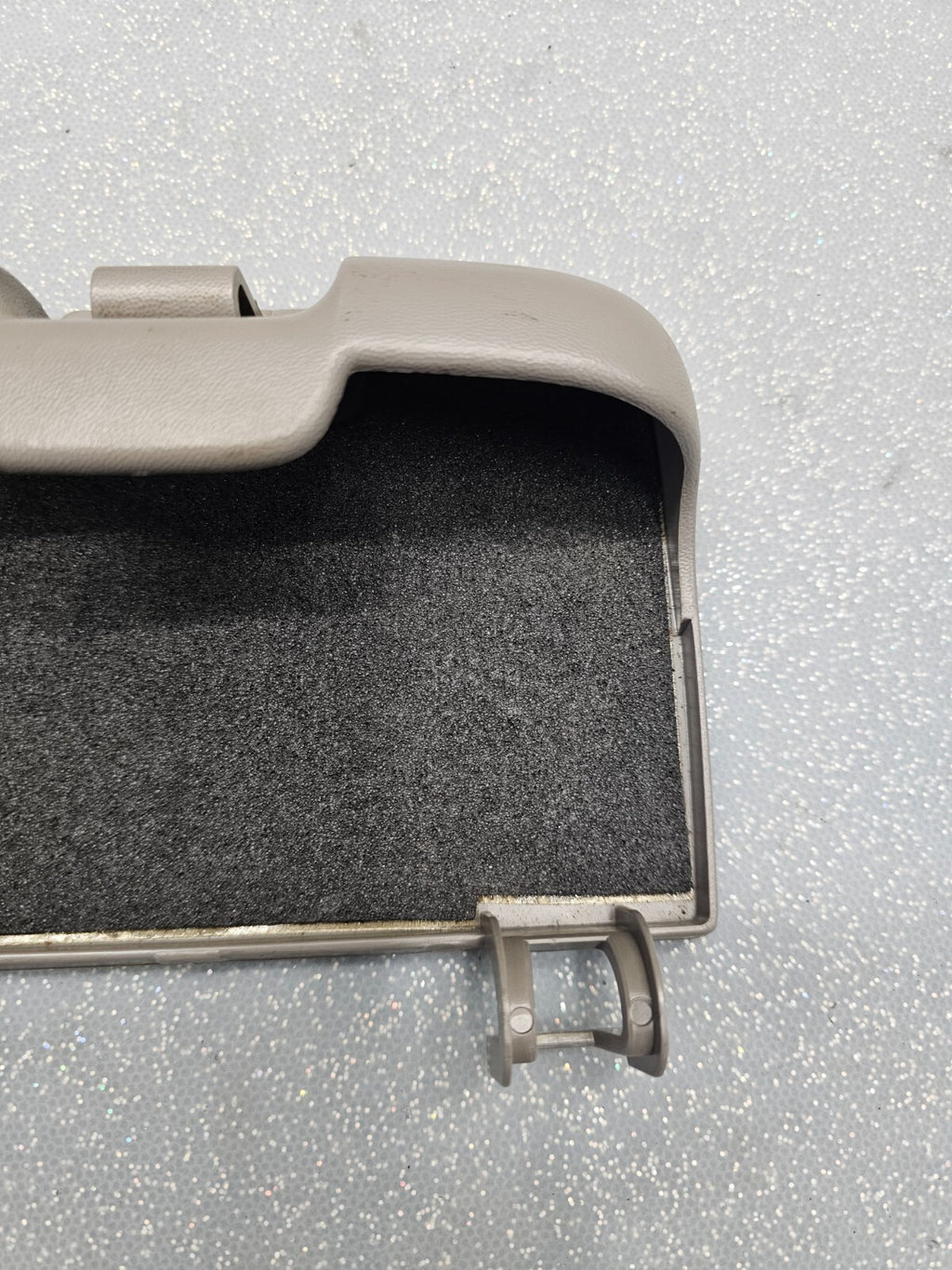 🔥97-03 Ford F150 EXPEDITION Overhead Console SUNGLASS Opener Door GRAY 08