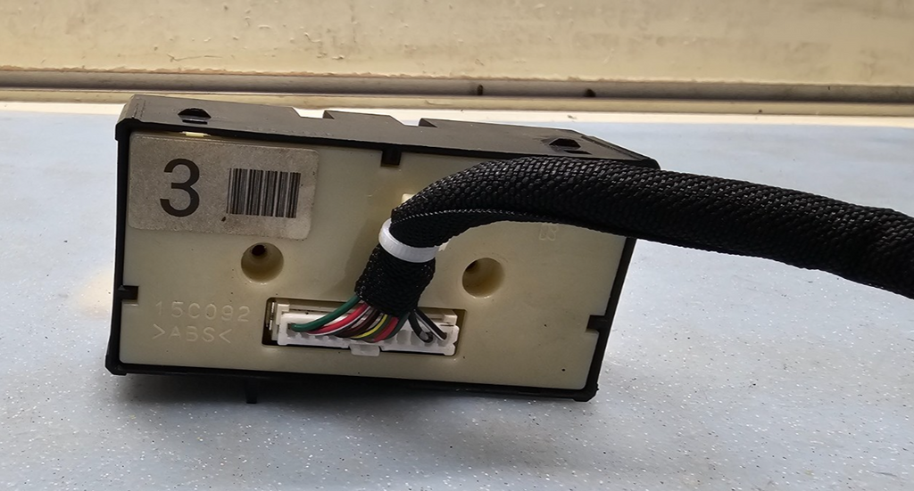 🔥07–12 Lexus LS460 LS600H Rear Sunshade Heated Seat Switch Integration Module