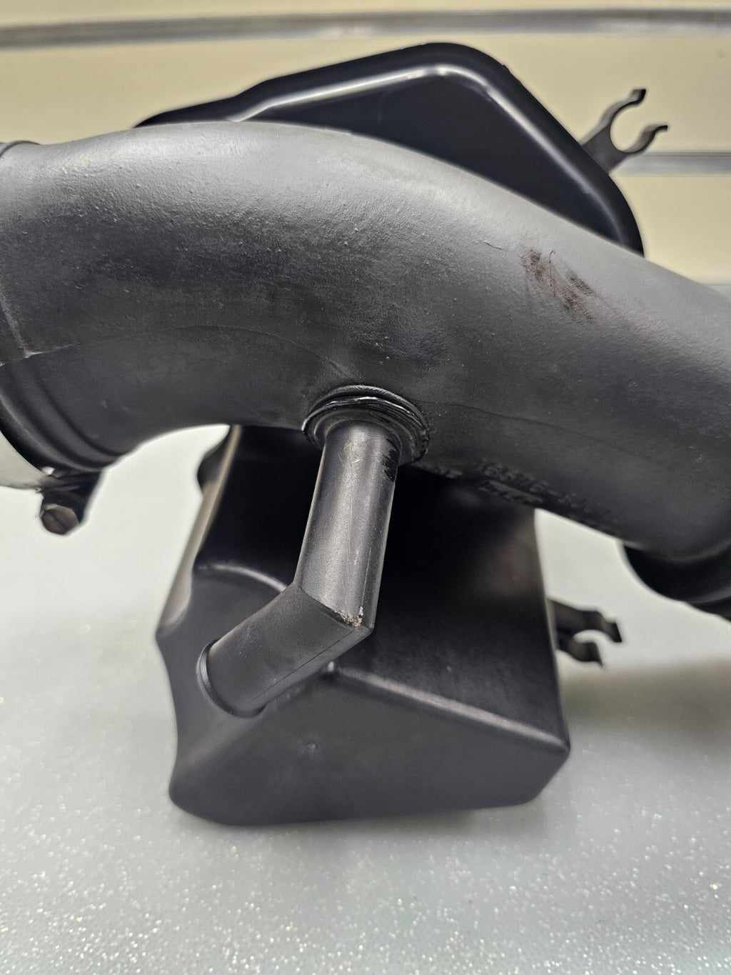 🔥02-06 NISSAN ALTIMA AIR INTAKE CLEANER TUBE PIPE TRIM