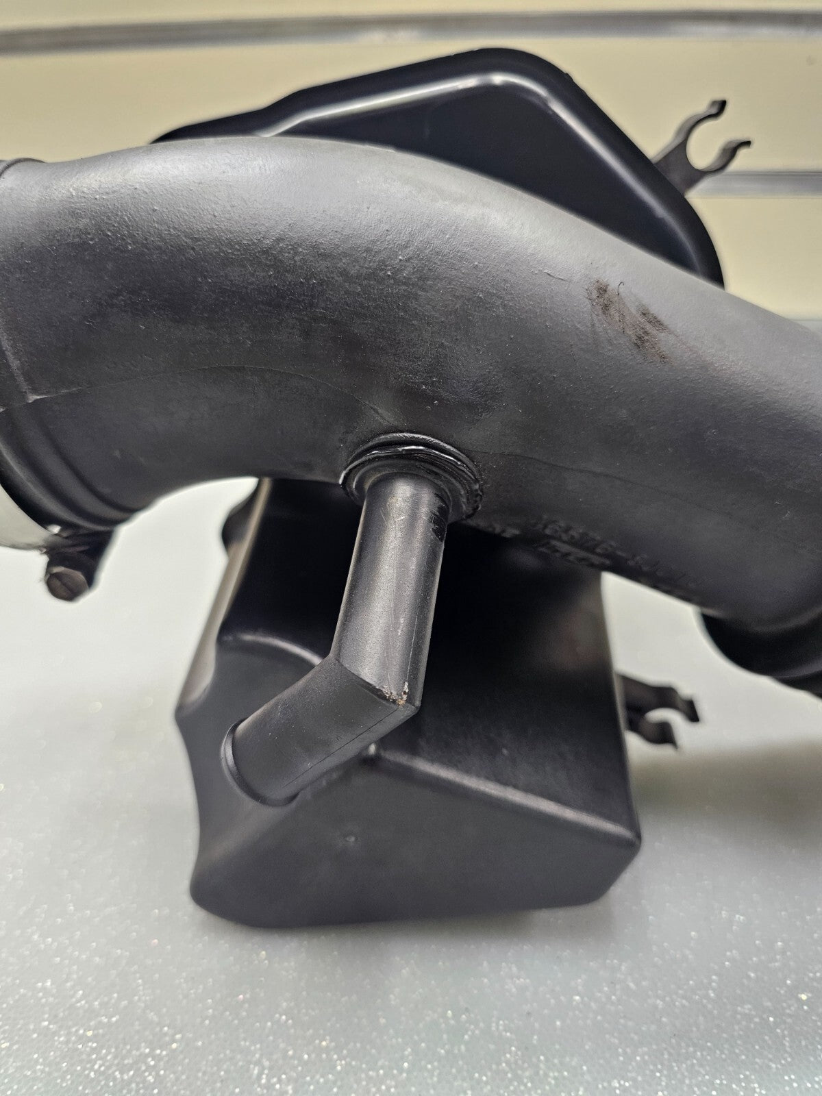 🔥02-06 NISSAN ALTIMA AIR INTAKE CLEANER TUBE PIPE TRIM