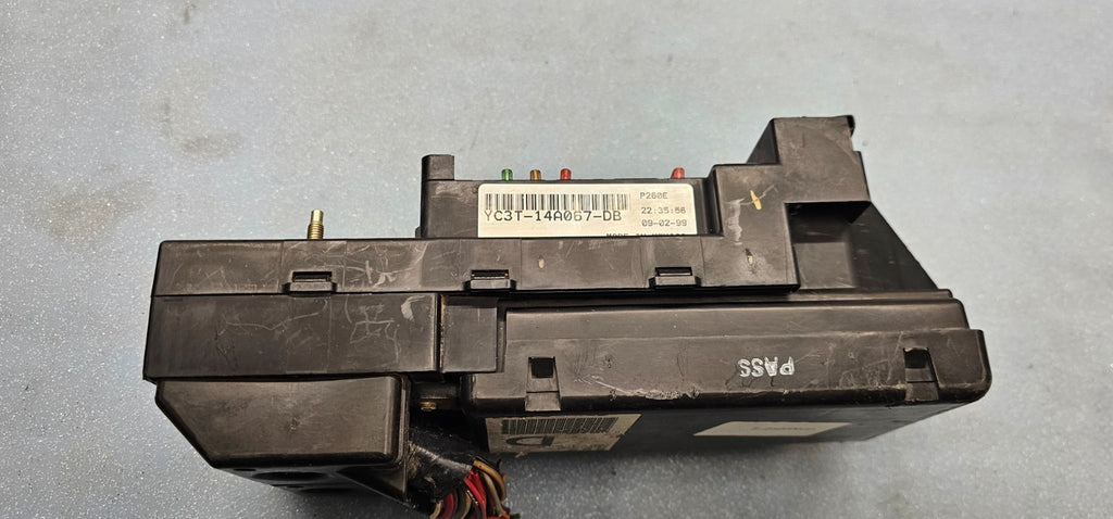 🔥99-01 Ford Super Duty Interior Fuse Box Junction Relay Integrared Module Block