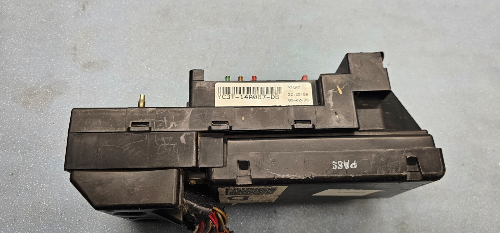 🔥99-01 Ford Super Duty Interior Fuse Box Junction Relay Integrared Module Block