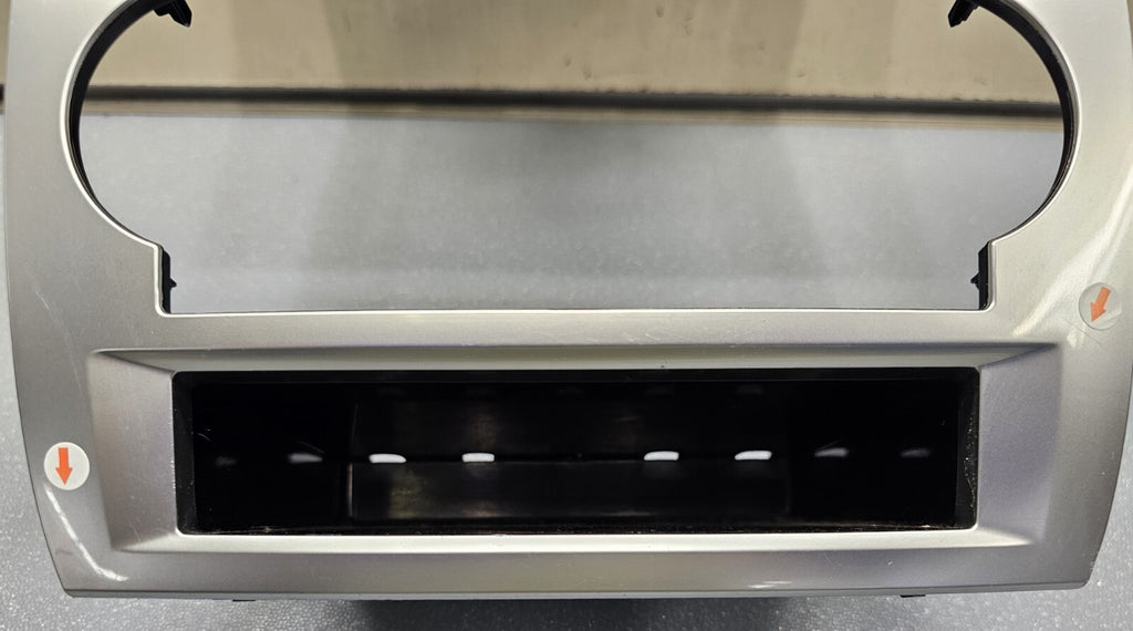 🔥05-07 CHARGER MAGNUM RADIO STEREO CLIMATE CONTROL DASH TRIM BEZEL PANEL SILVER