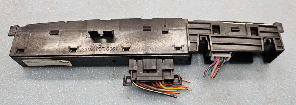 🔥05-07 Saturn Relay Driver Info Switch Assy Center Hazard Switch Assembly