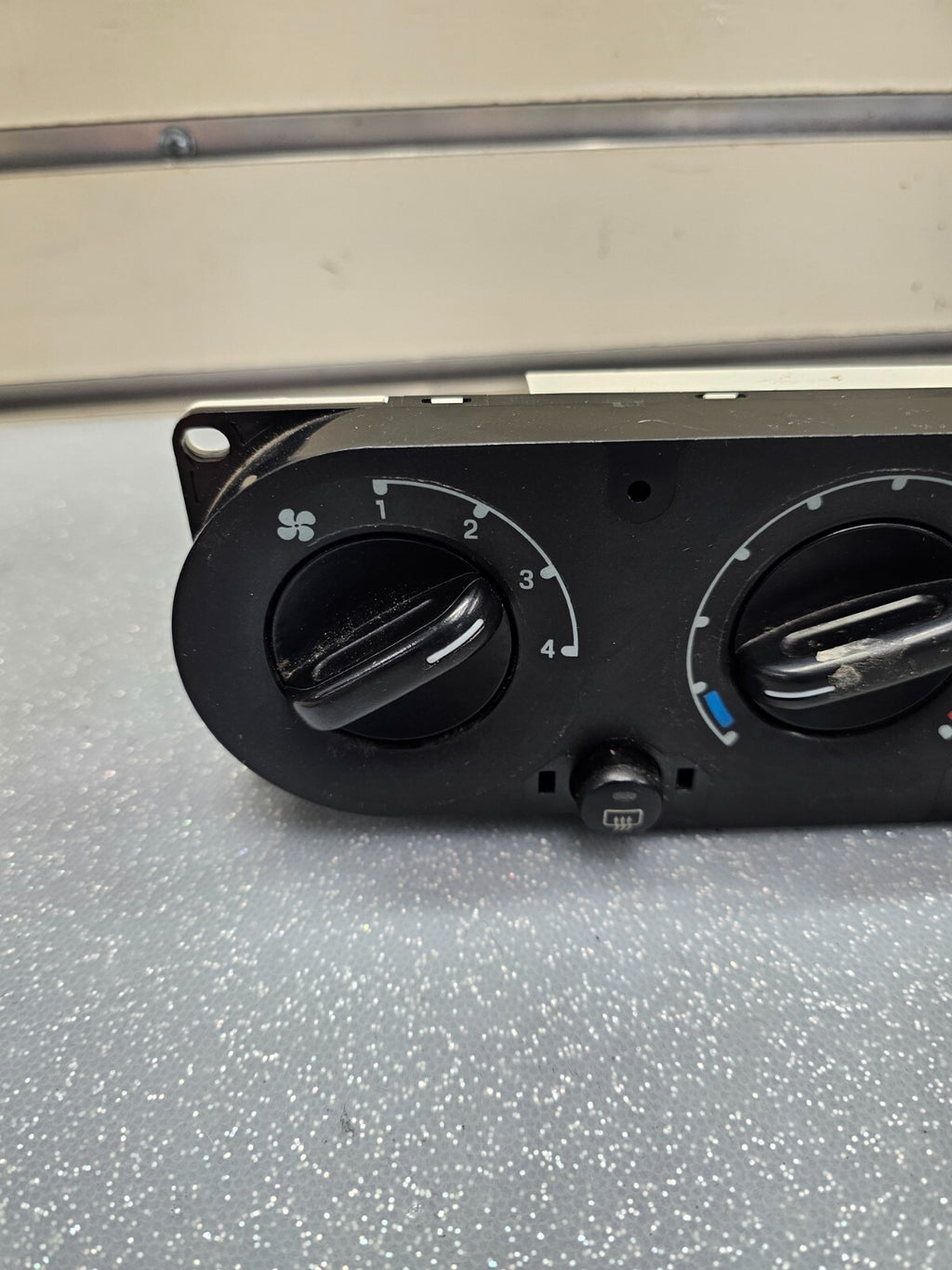 🔥2002 - 2005 Ford  Expedition A/C Heater Climate Control P: 2L-1H-19980-A OEM !