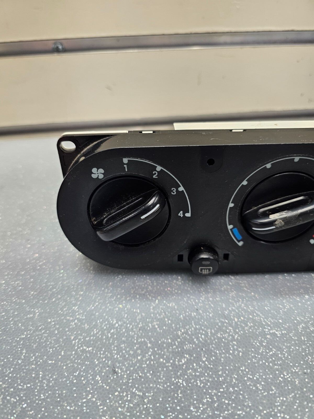 🔥2002 - 2005 Ford  Expedition A/C Heater Climate Control P: 2L-1H-19980-A OEM !