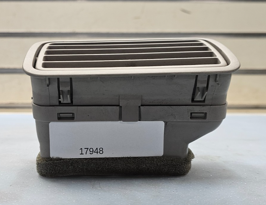 🔥05-09 BUICK LACROSSE DASH RIGHT SIDE AC AIR VENT HEATER CONDITIONING LT TAN