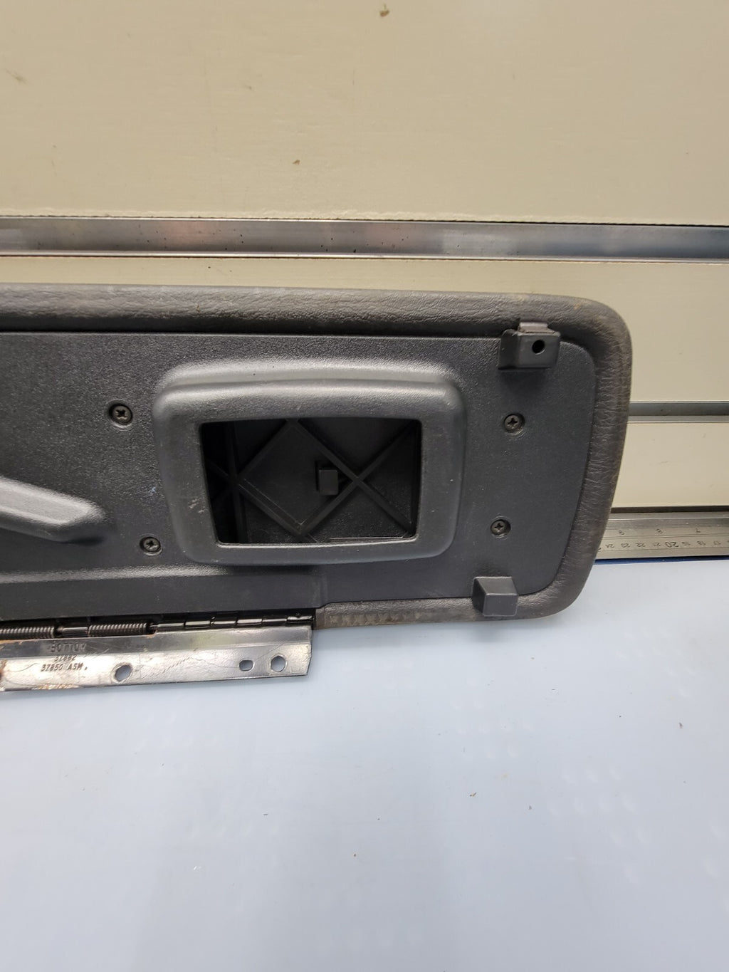 🔥2001-2007 Dodge Dakota/ Durango Center Console Lid Bracket Armrest Black