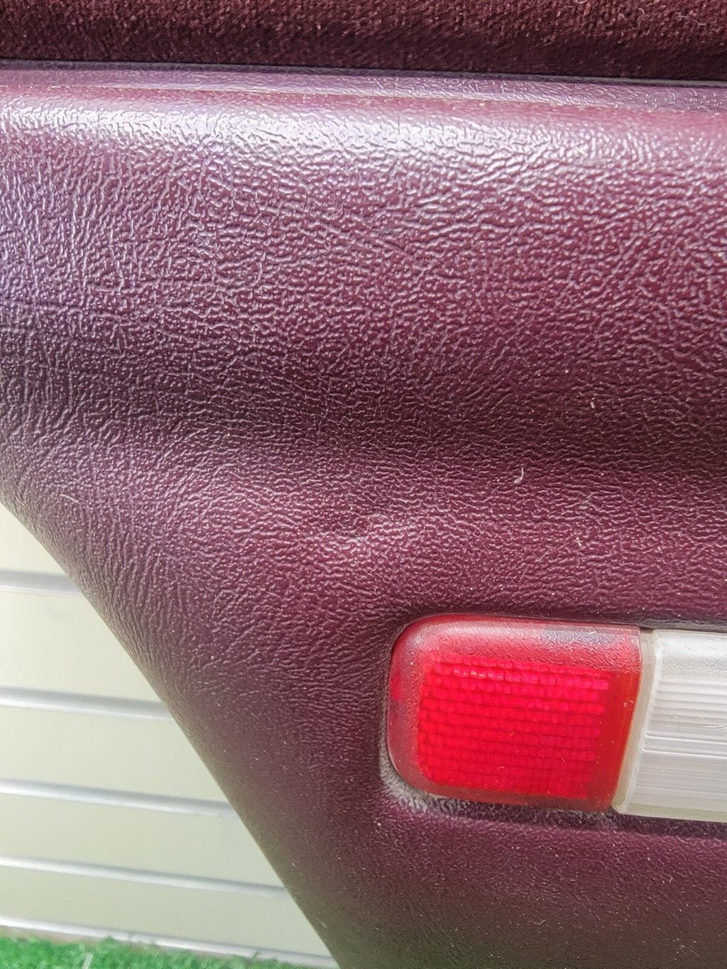 🔥1995-1999 Chevrolet GMC Silverado escalade DOOR PANEL Rear LEFT Auto RED D2