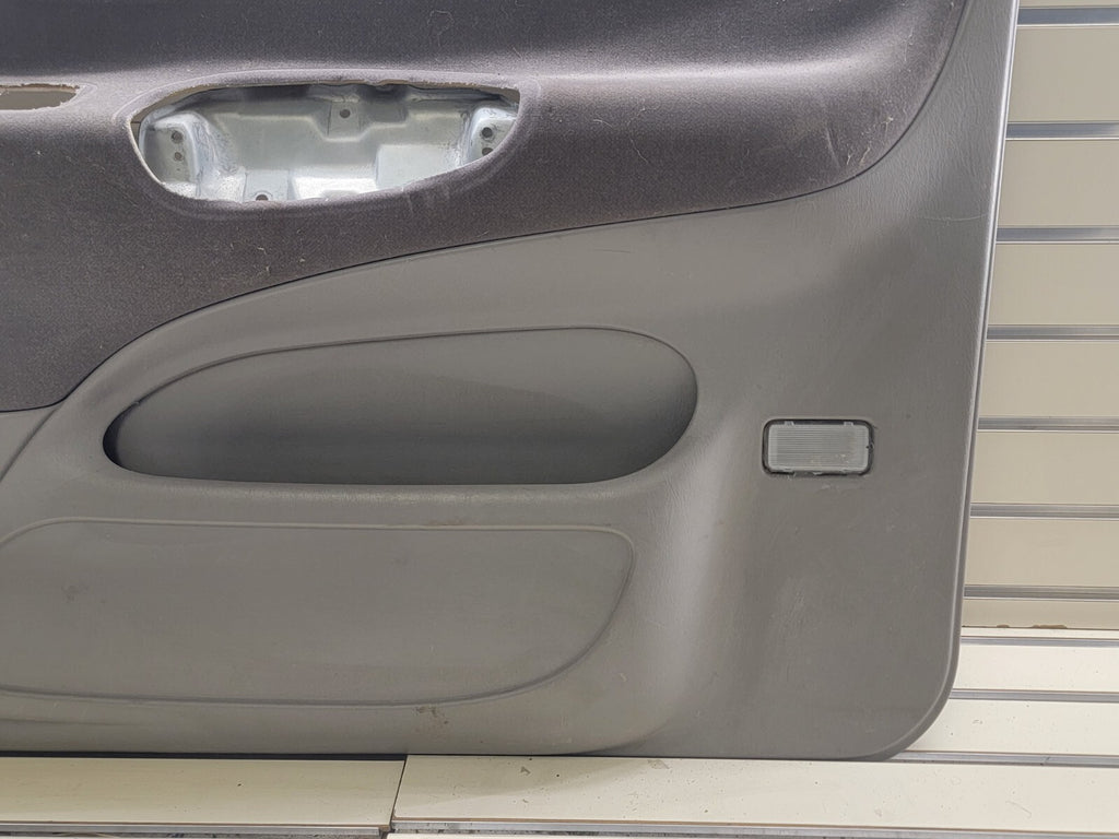 🔥2004-2006 Toyota Tundra Crew Cab Door TrimPanel FRONT right PASSENGER grey D20