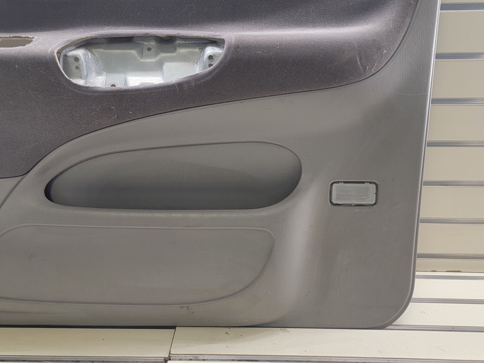 🔥2004-2006 Toyota Tundra Crew Cab Door TrimPanel FRONT right PASSENGER grey D20