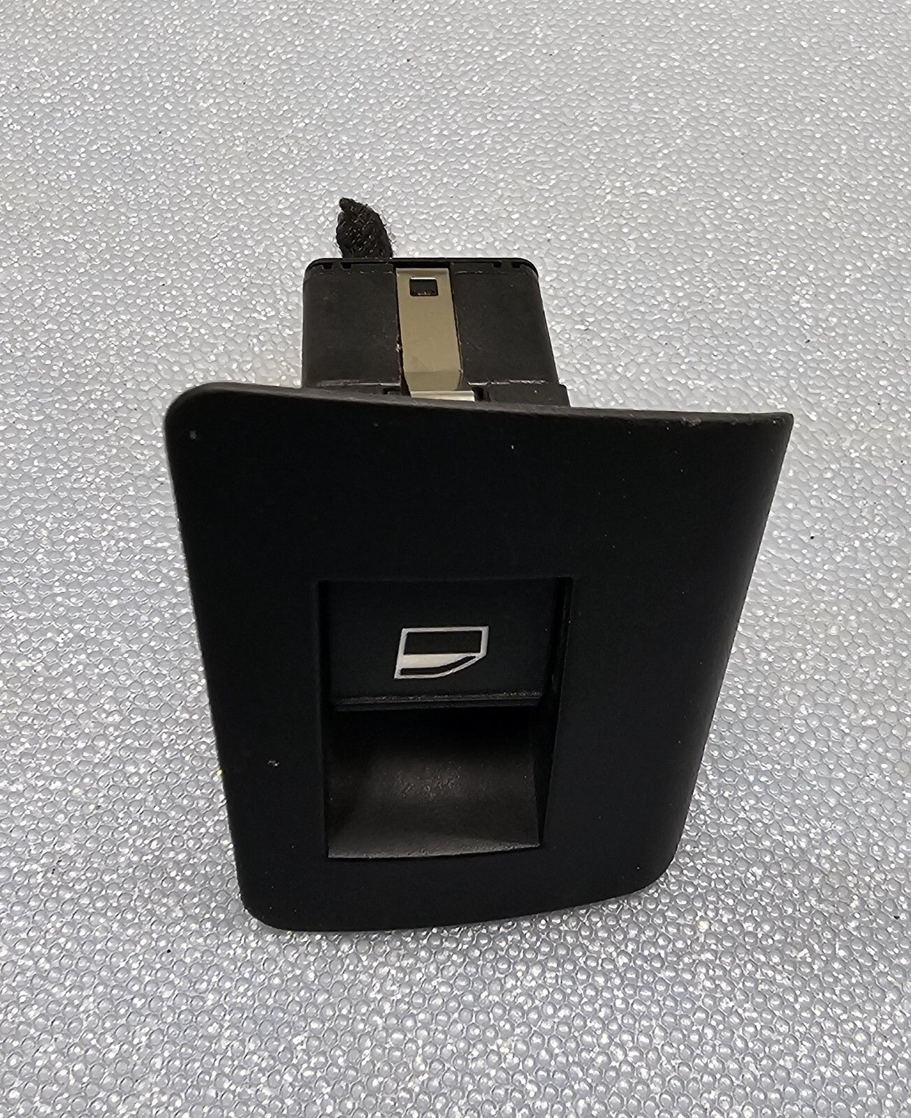 🔥00-06 BMW E53 X5 series REAR RIGHT DOOR SWITCH WINDOW LIFTER CONTROL BUTTON