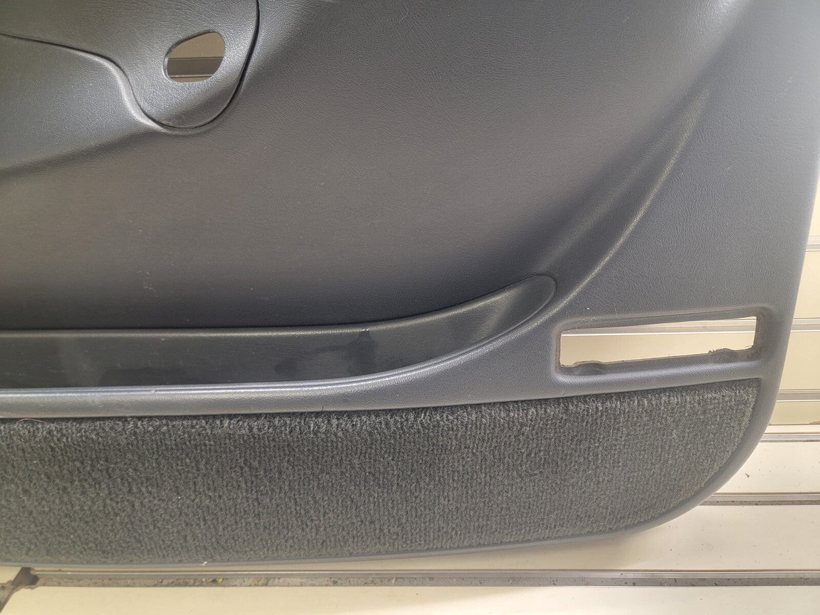 🔥 1999-2002 Chevy Silverado SIERRA Door Panel Front right passenger black D4